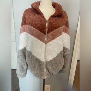 Chevron Pocketed ZipUp Jacket Size L, Pink- Grey